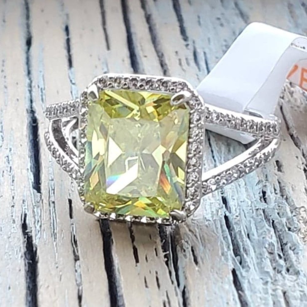 Gorgeous Lime Green Peridot